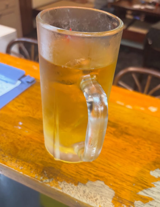 よく冷えたジョッキに注がれた生ビール